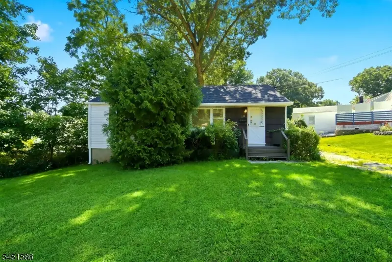 234 Prospect St, Dover, NJ 07801 - #3