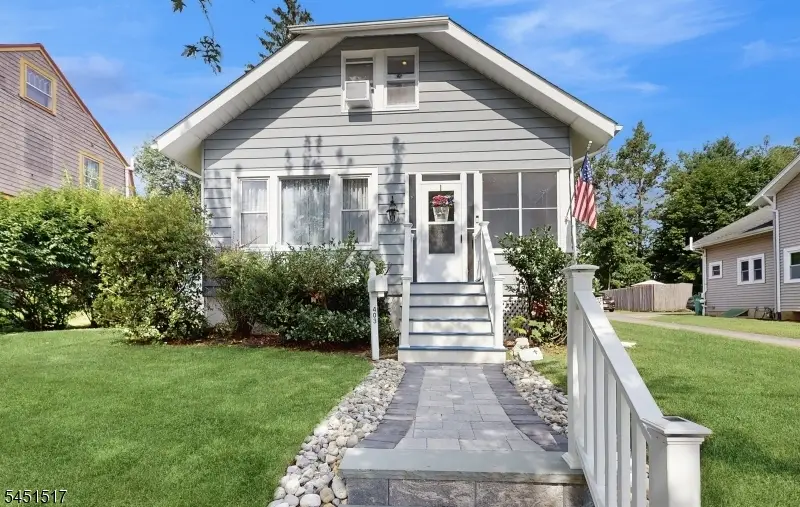 403 Sharp St, Hackettstown, NJ 07840 - #1