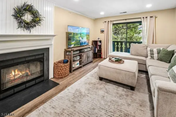 705 Thoreau Ct #705, Mahwah Twp., NJ 07430