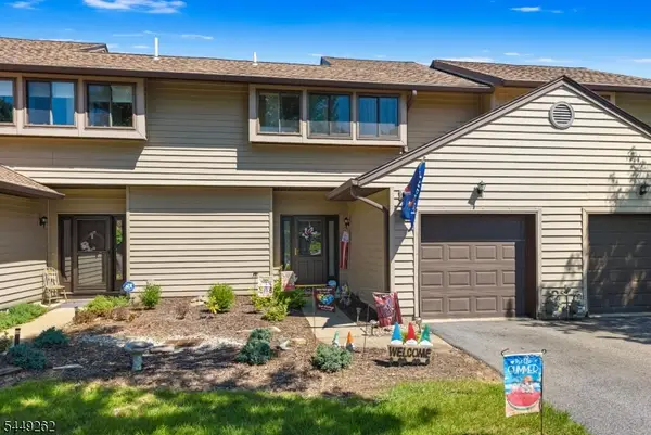 6 Sparrow Circle, Hampton Twp., NJ 07860
