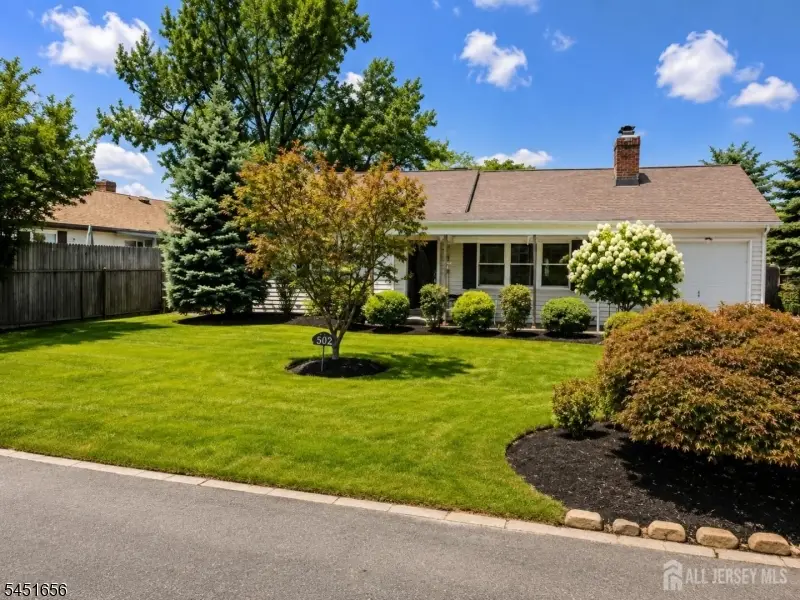 108 Greenlawn Ave, Middlesex, NJ 08846 - #1