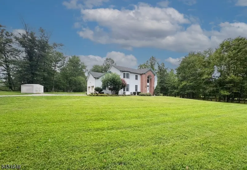 80 Plum Brook Rd, Raritan, NJ 08822 - #3