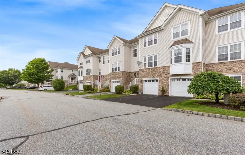 54 Indian Field Dr, Hardyston, NJ 07419 - #2