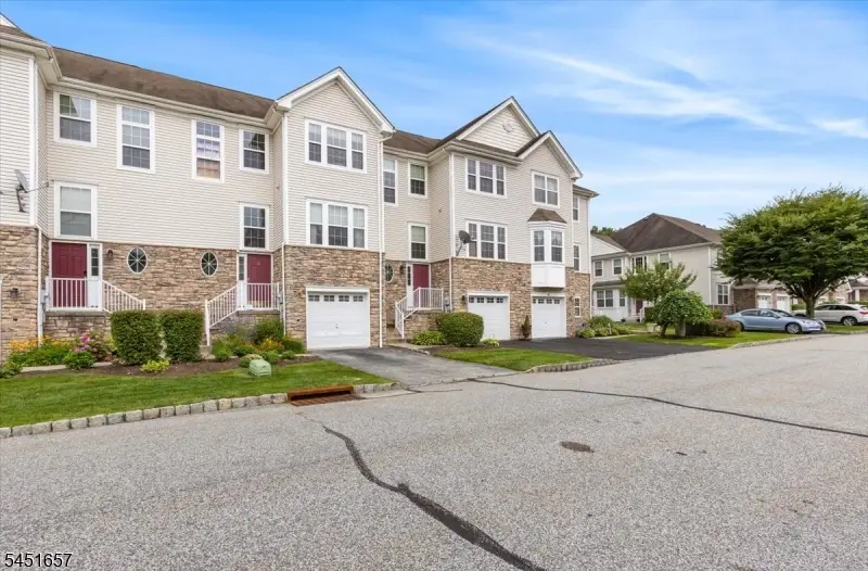 54 Indian Field Dr, Hardyston, NJ 07419 - #3
