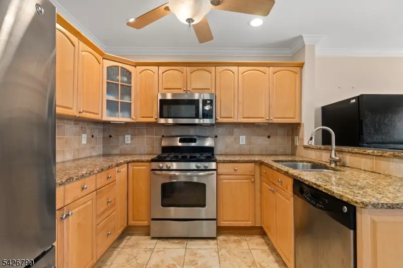 43 Manchester Ct, Kinnelon, NJ 07405 - #3
