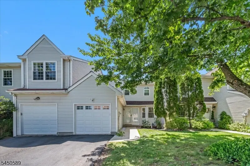 107 Choctaw Ridge Rd, Branchburg, NJ 08876 - #1