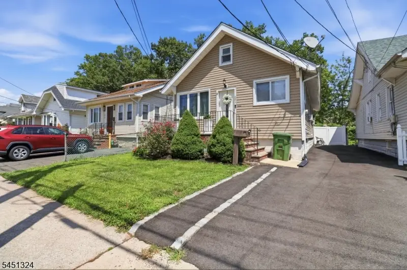 621 Spruce St, Roselle, NJ 07203 - #2