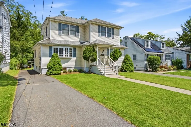 28 Kenz Ter, West Orange, NJ 07052 - #2