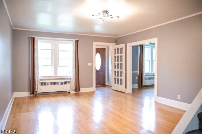 40 E Lincoln Ave, Roselle Park, NJ 07204 - #2
