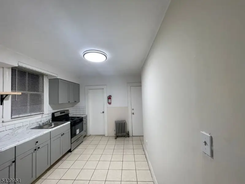 32 Oak Ave, Irvington, NJ 07111 - #3