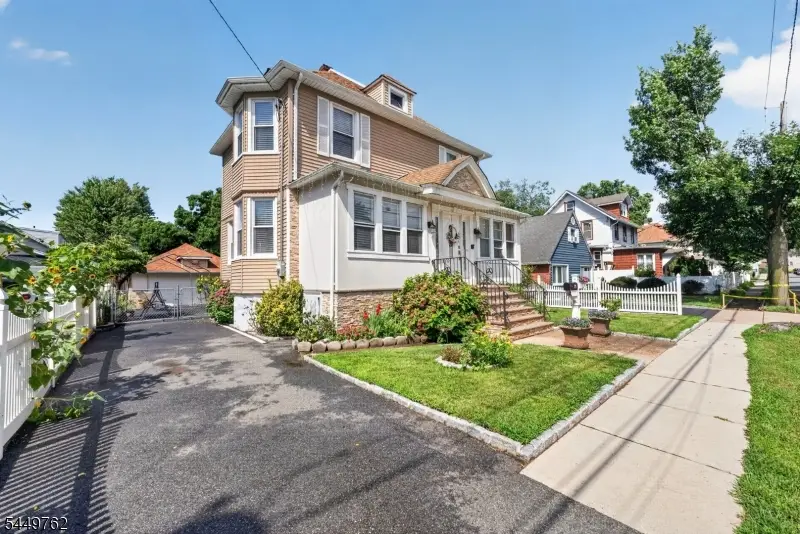 30 Elm St, Ridgefield Park, NJ 07660 - #2
