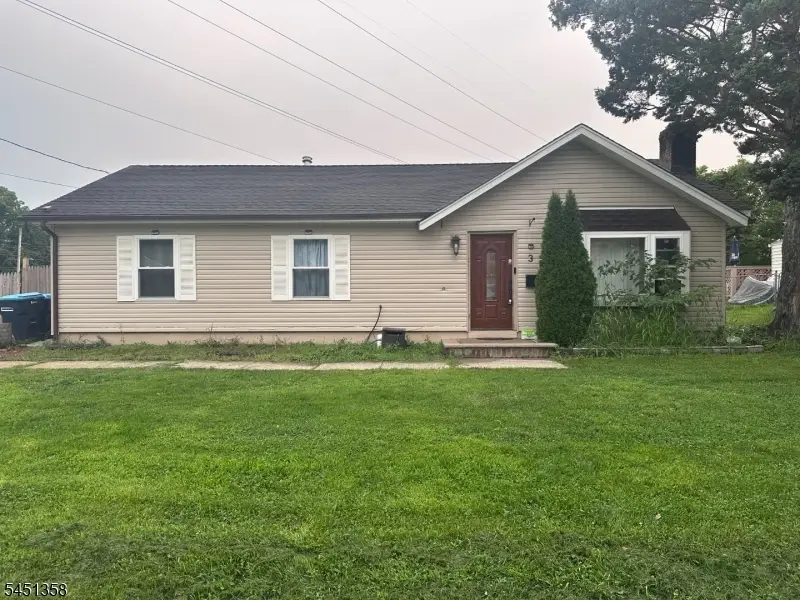 3 Lawrence Dr, Hackettstown, NJ 07840 - #1