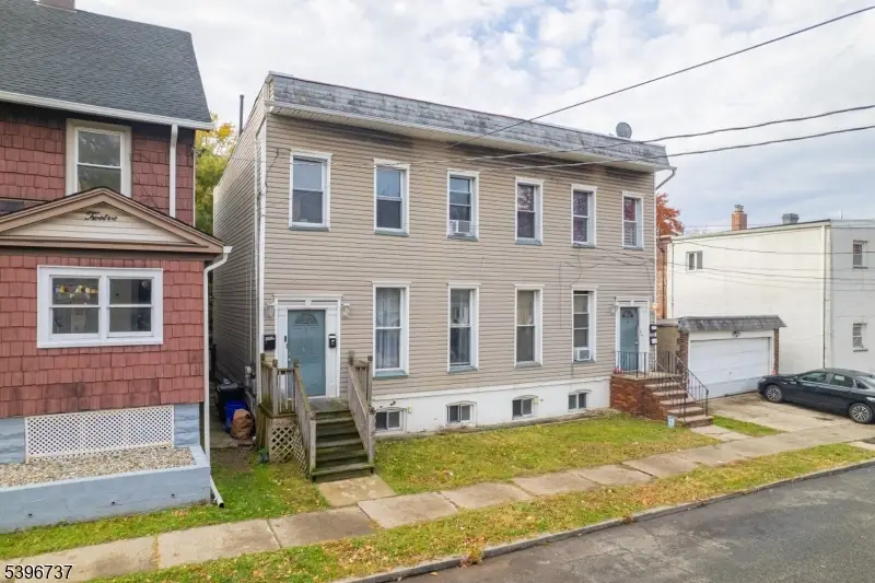 14 Crown St, Watsessing, NJ 07003 - #1