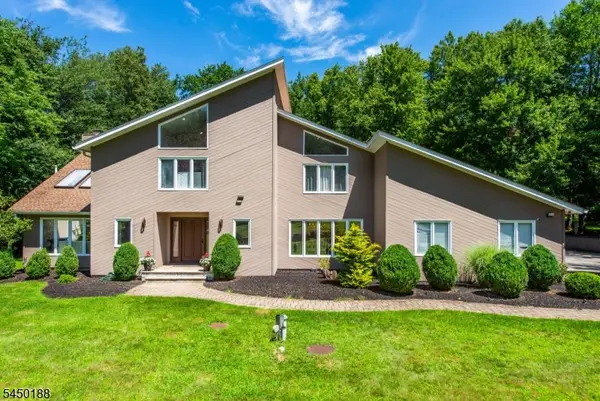 11 Vista Dr, Rockaway Twp., NJ 07005