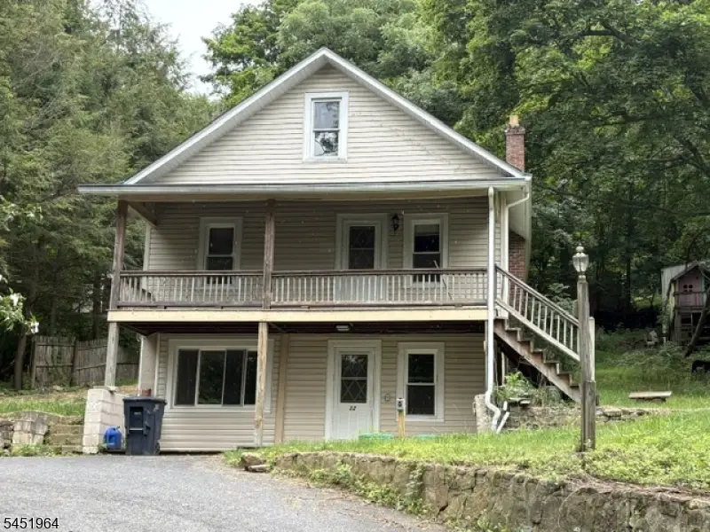 22 Hoffmans Crossing Rd, Lebanon, NJ 07830 - #1