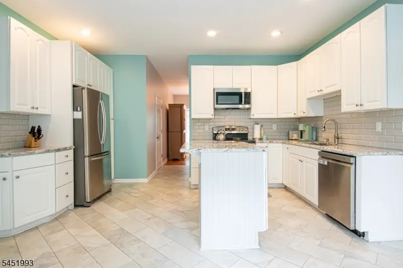 7 White Oak Dr, Vernon, NJ 07462 - #2