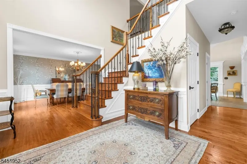 31 Balmoral Dr, Pittstown, NJ 08867 - #3