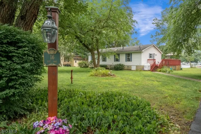 16 Sierra Rd, Lake Hopatcong, NJ 07849 - #3