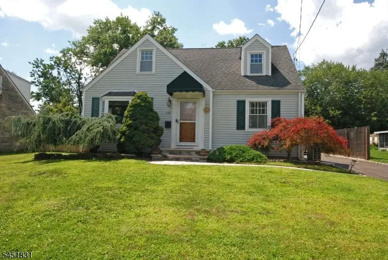 131 Weiss Ter, Raritan, NJ 08869 - #1