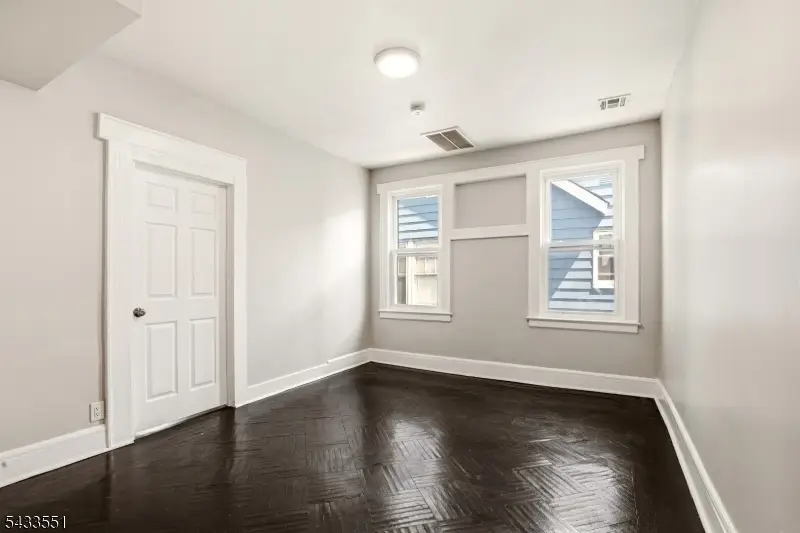 28 Underwood St, Newark, NJ 07106 - #1