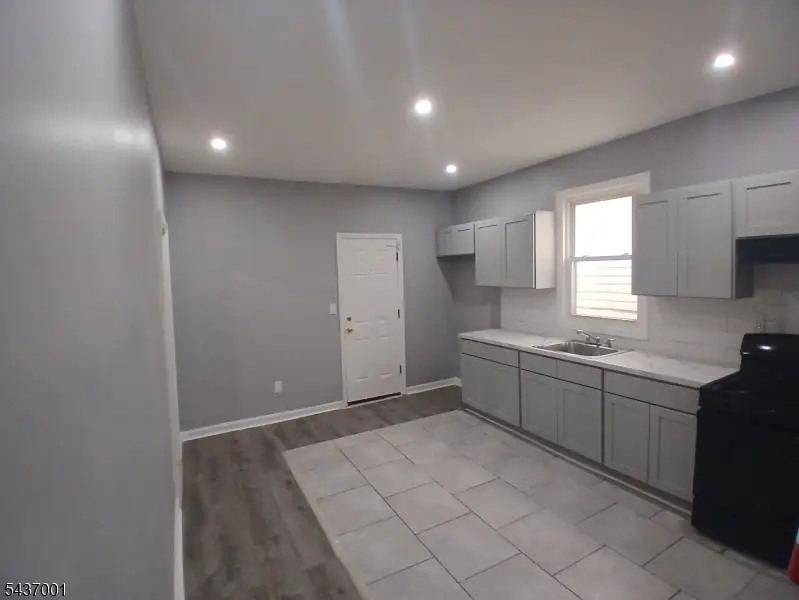 118 Seymour Ave, Newark, NJ 07108 - #3