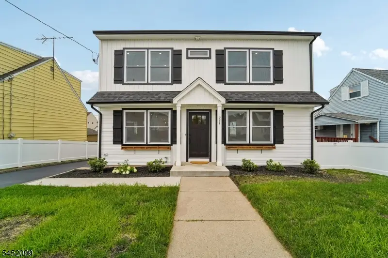 324 Thomas Ave, Lyndhurst, NJ 07071 - #1