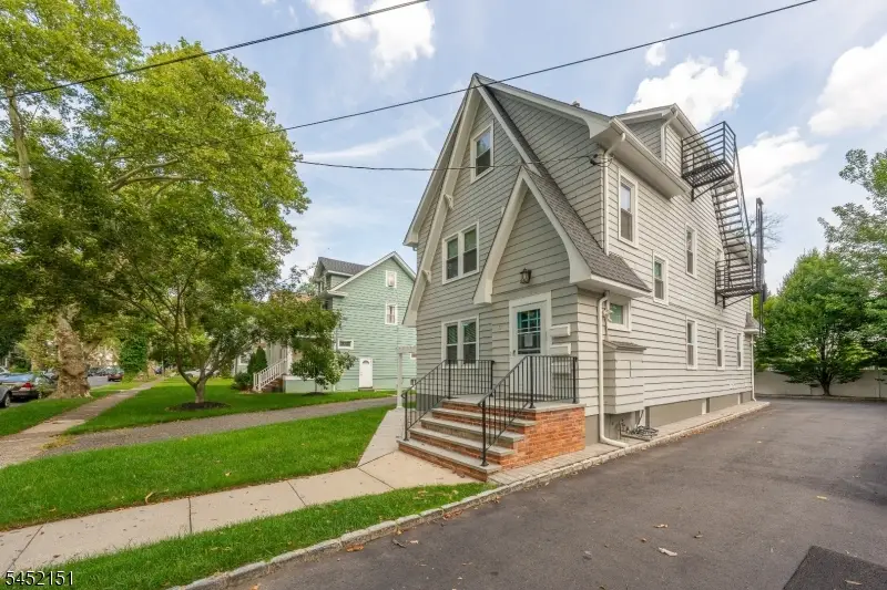 11 Evergreen Ave, Watsessing, NJ 07003 - #3