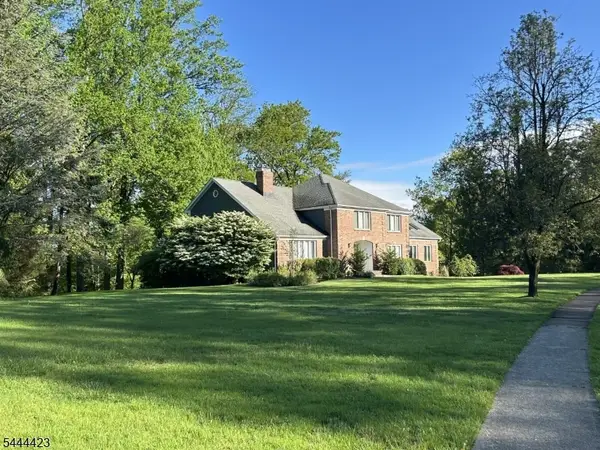 64 Nicole Dr, Denville Twp., NJ 07834