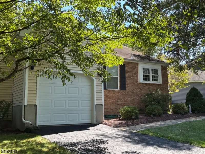 17 Choctaw Ridge Rd, Branchburg, NJ 08876 - #2