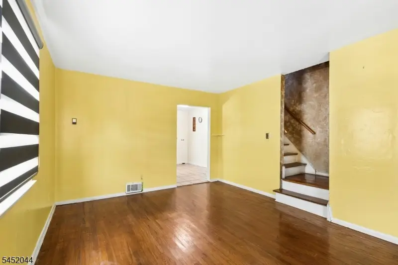 721 Union St, Linden, NJ 07036 - #3