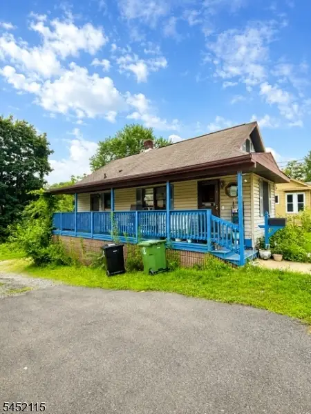 3 Hann Ter, Washington Boro, NJ 07882