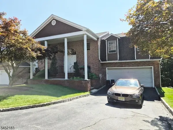 8 Beacon Hill Commons #8, Pompton Lakes Boro, NJ 07442