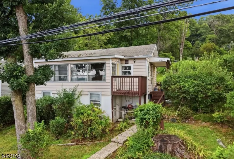 22 Alpine Dr, Lake Hopatcong, NJ 07849 - #3