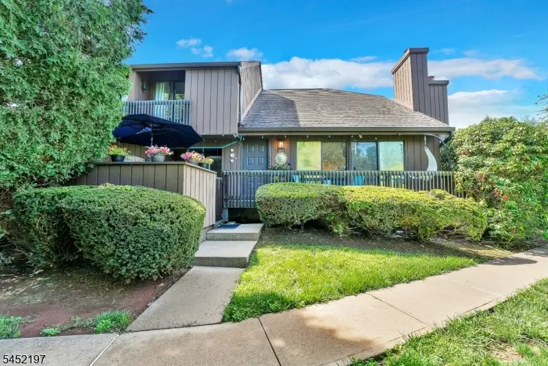 183 Kingsberry Dr, Franklin, NJ 08873 - #1
