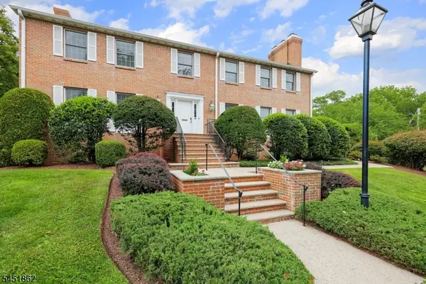 12 Cowperthwaite Place, Westfield Town, NJ 07090