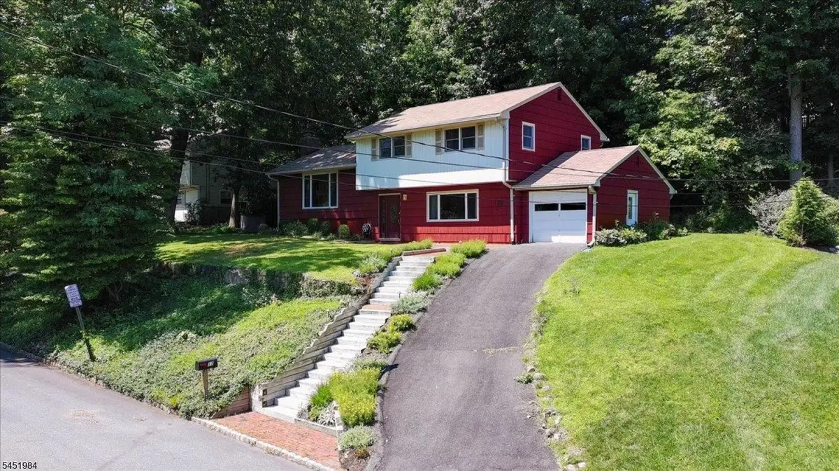 17 Ellsworth Ave, Morris, NJ 07960 - #1