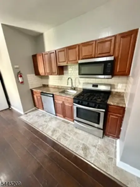 225 Chadwick Ave, Newark, NJ 07108 - #3