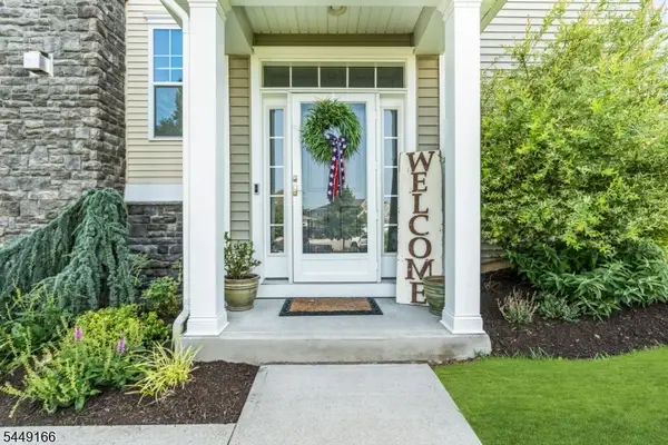 18 Blazingstar Way, Allamuchy Twp., NJ 07840