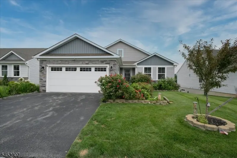 31 Lam Dr, Hardyston, NJ 07419 - #1
