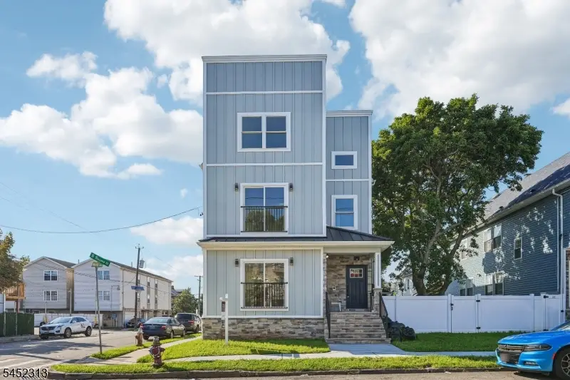 29-31 S 2nd St, Elizabethport, NJ 07206 - #1