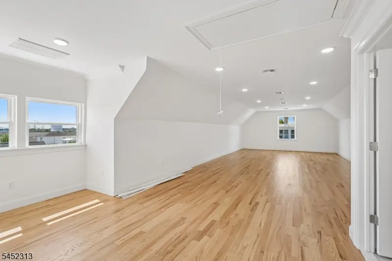 29-31 S 2nd St, Elizabethport, NJ 07206 - #2