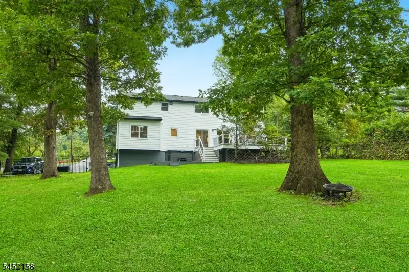 69 N Hillside Ave, Livingston, NJ 07039 - #3