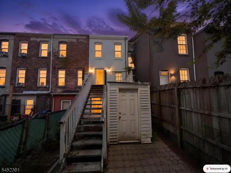 60.5 Oak Street, Jersey City, NJ 07304 - #2