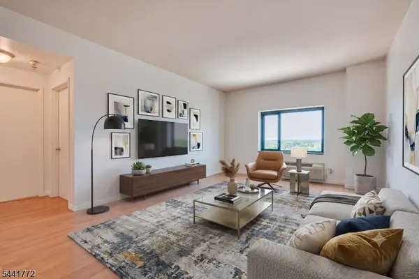 1 Carriage City Plz #1220, Rahway City, NJ 07065