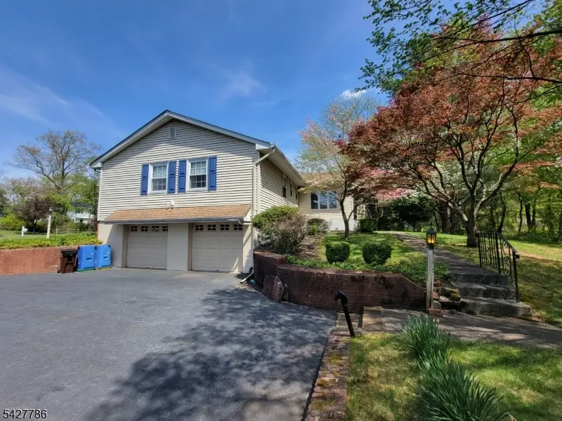 484 Stony Brook Dr, Bridgewater Center, NJ 08807 - #3