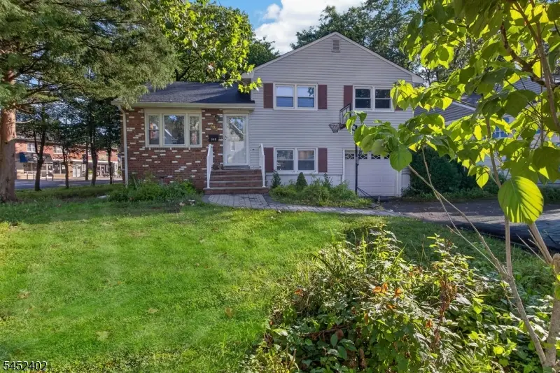 305 William St, Scotch Plains, NJ 07076 - #3
