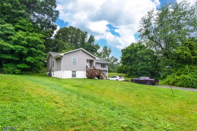 2 Glen Rd, Vernon, NJ 07422 - #3