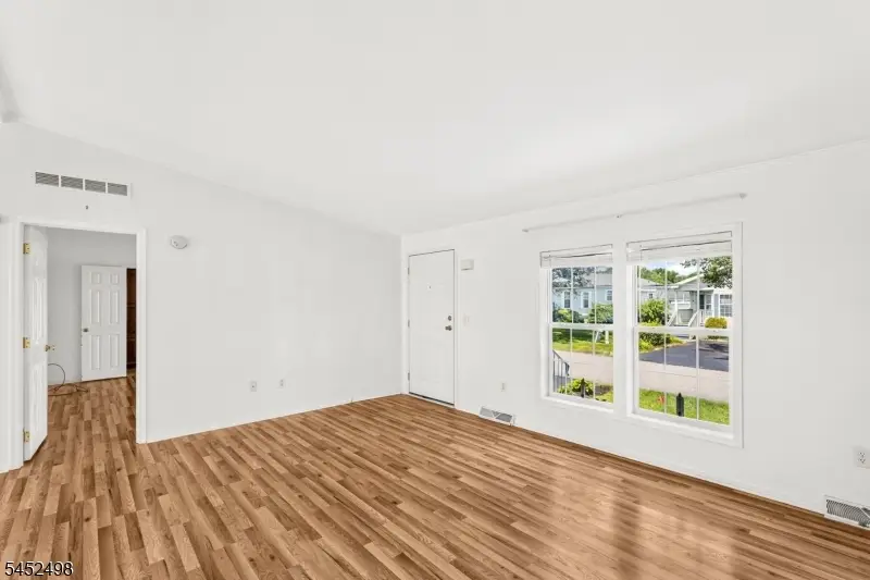3 Lantern Ln, White, NJ 07823 - #3
