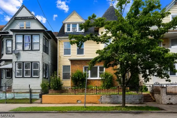 239 17th Ave, Paterson City, NJ 07504