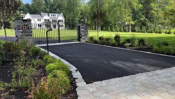 237 Mountainside Rd, Mendham Twp., NJ 07945